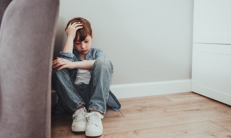 Addressing Childhood Behavioral Issues with Online Family Therapy